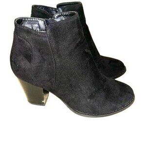 Rue 21 Black Faux Suede Side Zipped Ankle Heeled Booties Size 6